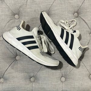 Adidas Swift Run white and black